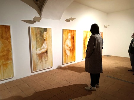 mostra-di-giglio-al-piano-inferiore-del-museo-marca