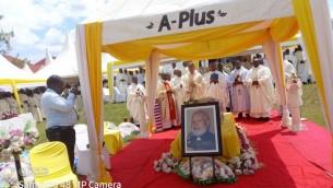 padre-paolino-funerali-in-uganda