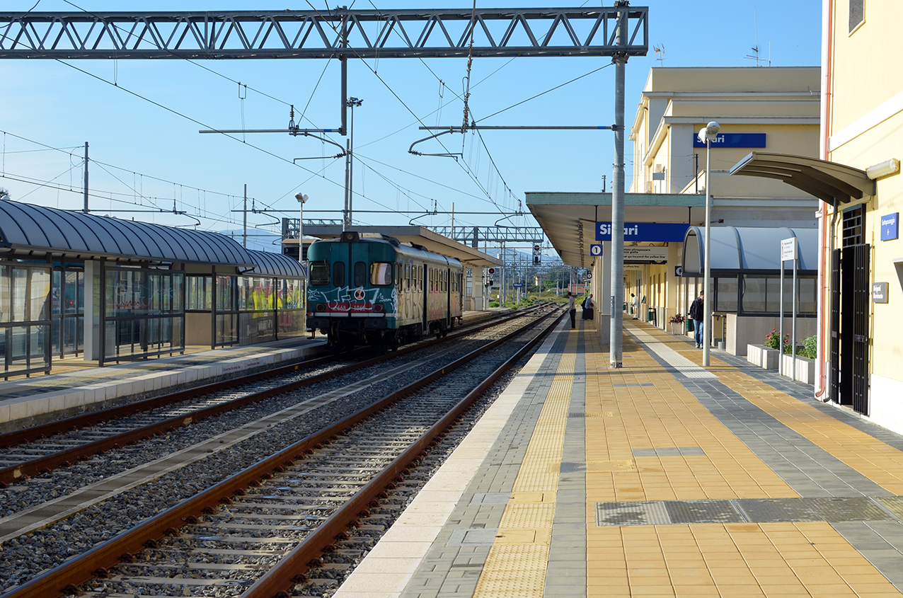 sibari_-_stazione_ferroviaria_-_aln_668