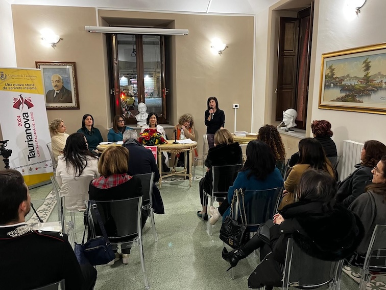 tcil_tavola-rotonda-a-contrasto-della-violenza-sulle-donne_2
