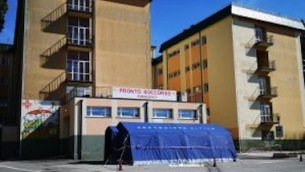 tenda-protezione-civile-pronto-soccorso-ospedale-soveria-mannelli-300x199