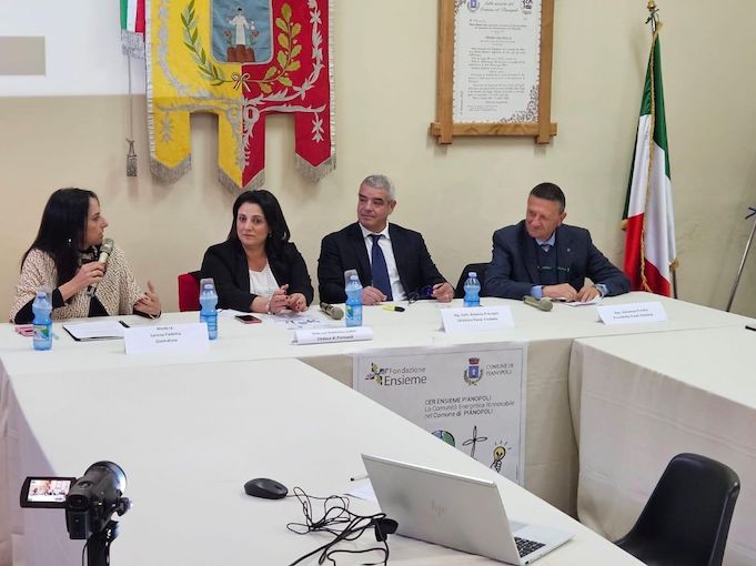 un-momento-dellincontro-nella-sala-consiliare