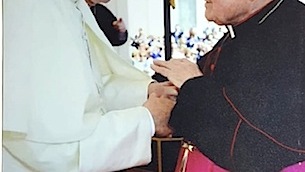 vescovo-rimedio-con-papa-francesco