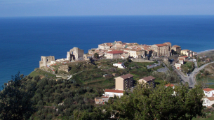Uno stupendo scorcio panoramico di Fiumefreddo Bruzio