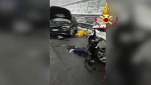 A32, maxitamponamento con 25 auto: 1 morto e diversi feriti