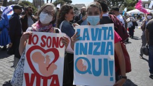 Aborto, pro life in piazza a Roma: "Piena sintonia con Papa Leone XIV su difesa vita"