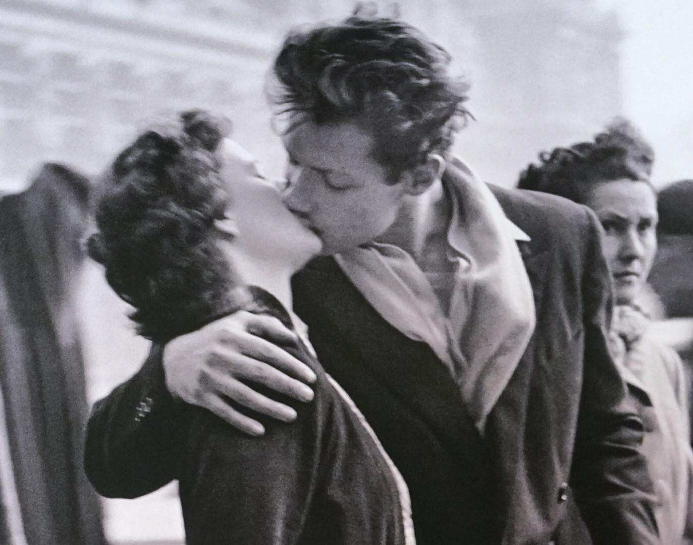 Addio a Francoise Bornet, protagonista del 'Bacio' di Doisneau: aveva 93 anni