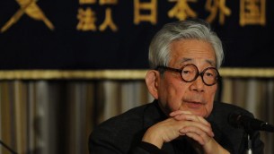 Addio a Kenzaburo Oe, 'scomodo' premio Nobel letteratura del Giappone