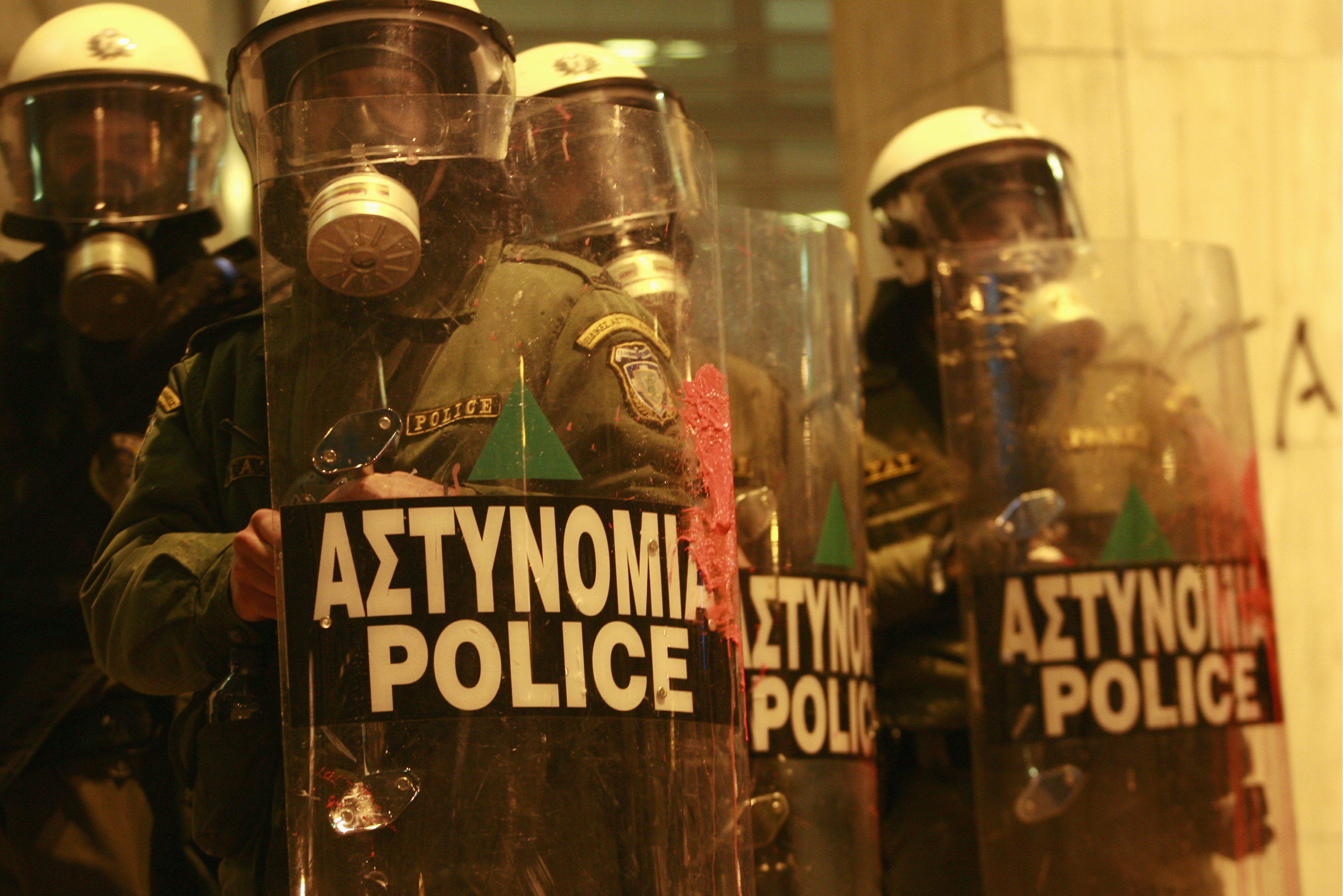 Aek-Dinamo Zagabria, scontri Atene: tifoso ucciso a coltellate