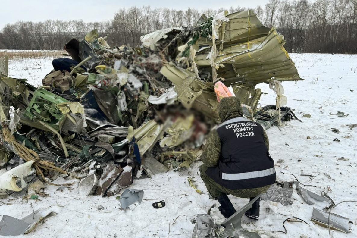Aereo russo abbattuto, Mosca: "Colpito da missile occidentale"