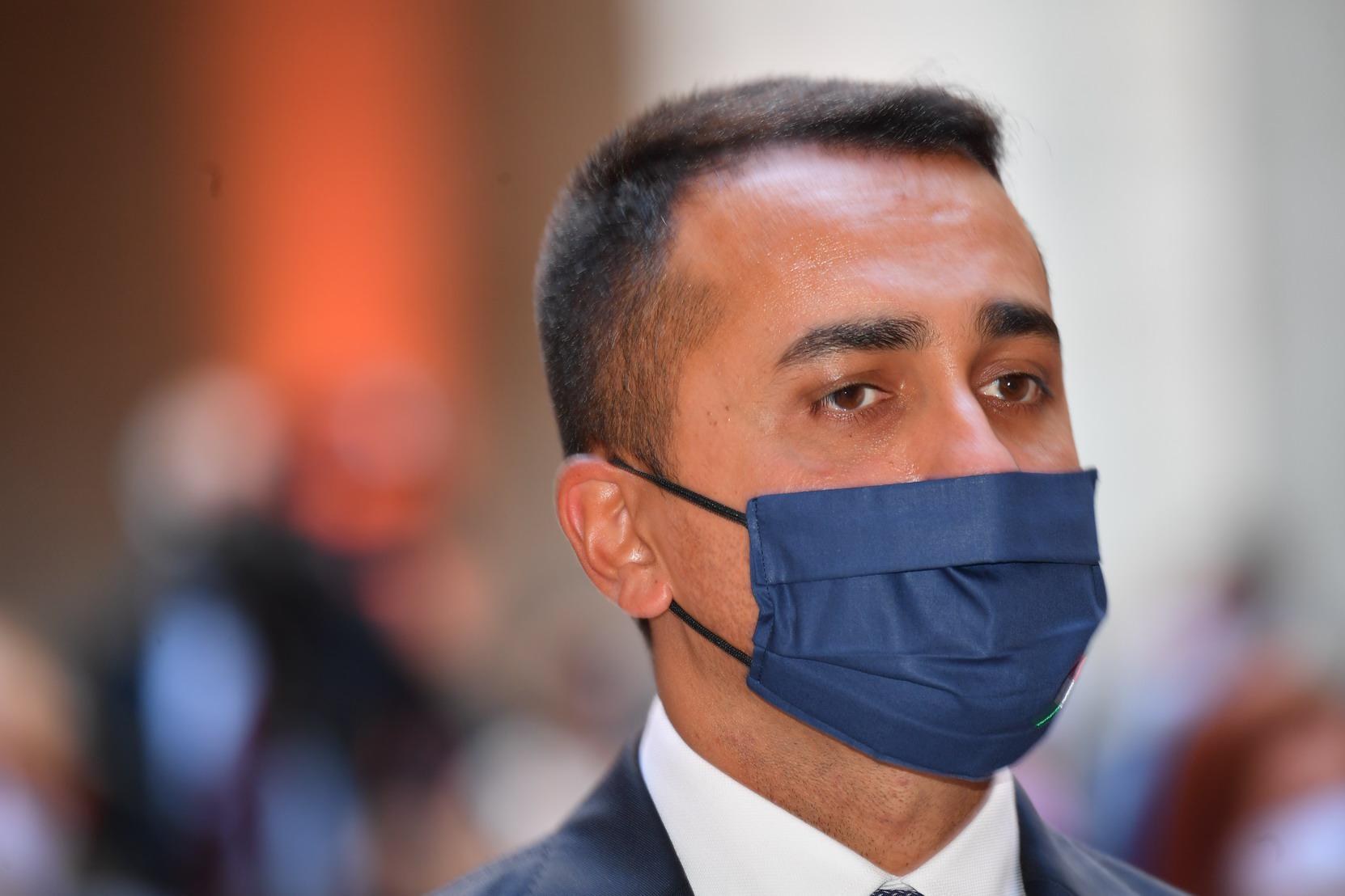Afghanistan, Di Maio: "Storica decisione ritiro truppe dopo 20 anni"