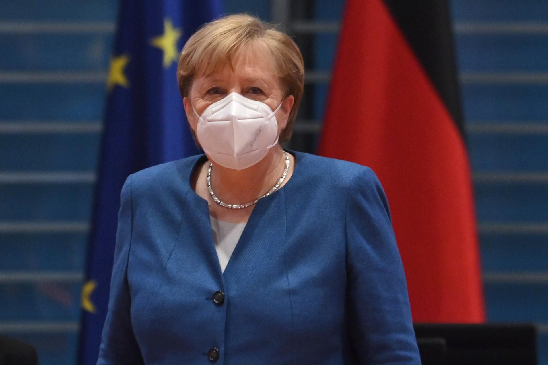 Afghanistan, Merkel: "Sì a dialogo con i Talebani"