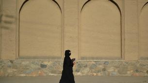 Afghanistan, portavoce talebani: "Le donne? Uguali ma devono essere protette"