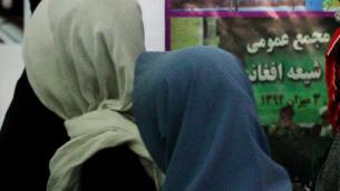 Afghanistan, Talebani 'aprono' a donne: "Dovrebbero essere in struttura governo"