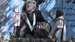 Afghanistan, talebani: "Donne nel governo? Devono solo partorire"