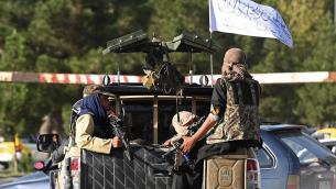 Afghanistan, talebani trascinano in strada e uccidono noto cantante tradizionale