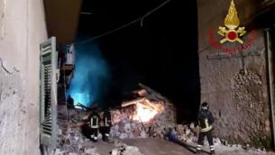 Agrigento, crolla palazzina: 2 morti, 7 dispersi