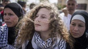 Ahed Tamimi, l'icona della protesta palestinese tra i detenuti che Israele potrebbe liberare