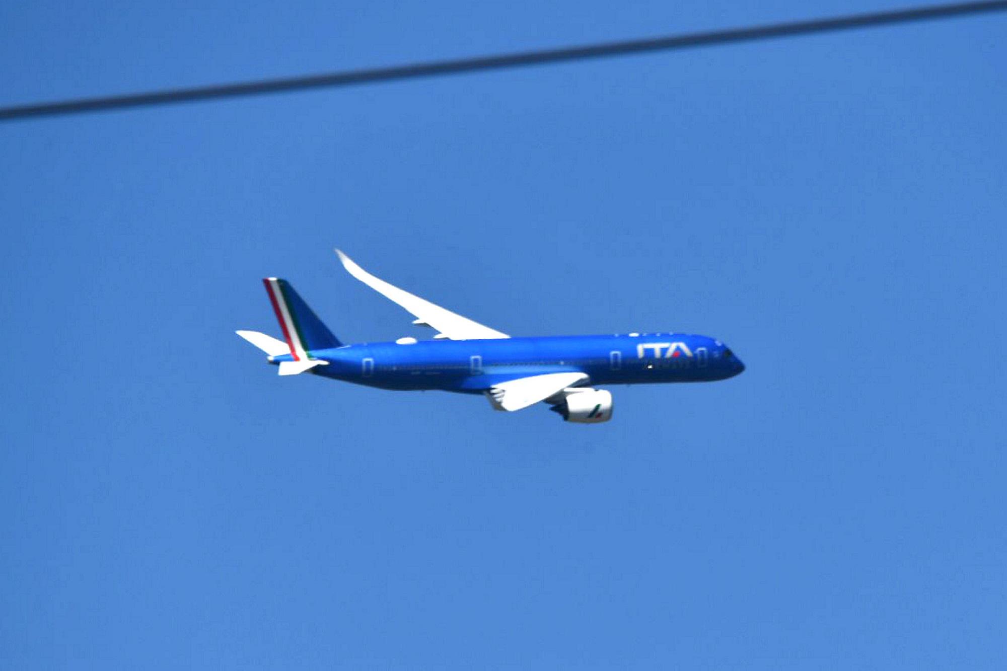 Airbus Ita urta altro aereo con ala in aeroporto New York: aperta inchiesta