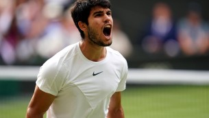 Alcaraz trionfa a Wimbledon 2023, Djokovic k.o