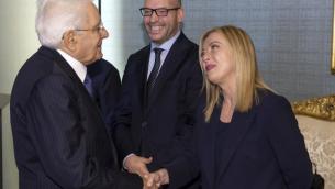 Alert Mattarella sul Covid: "Il peggio è passato ma non cantiamo vittoria"