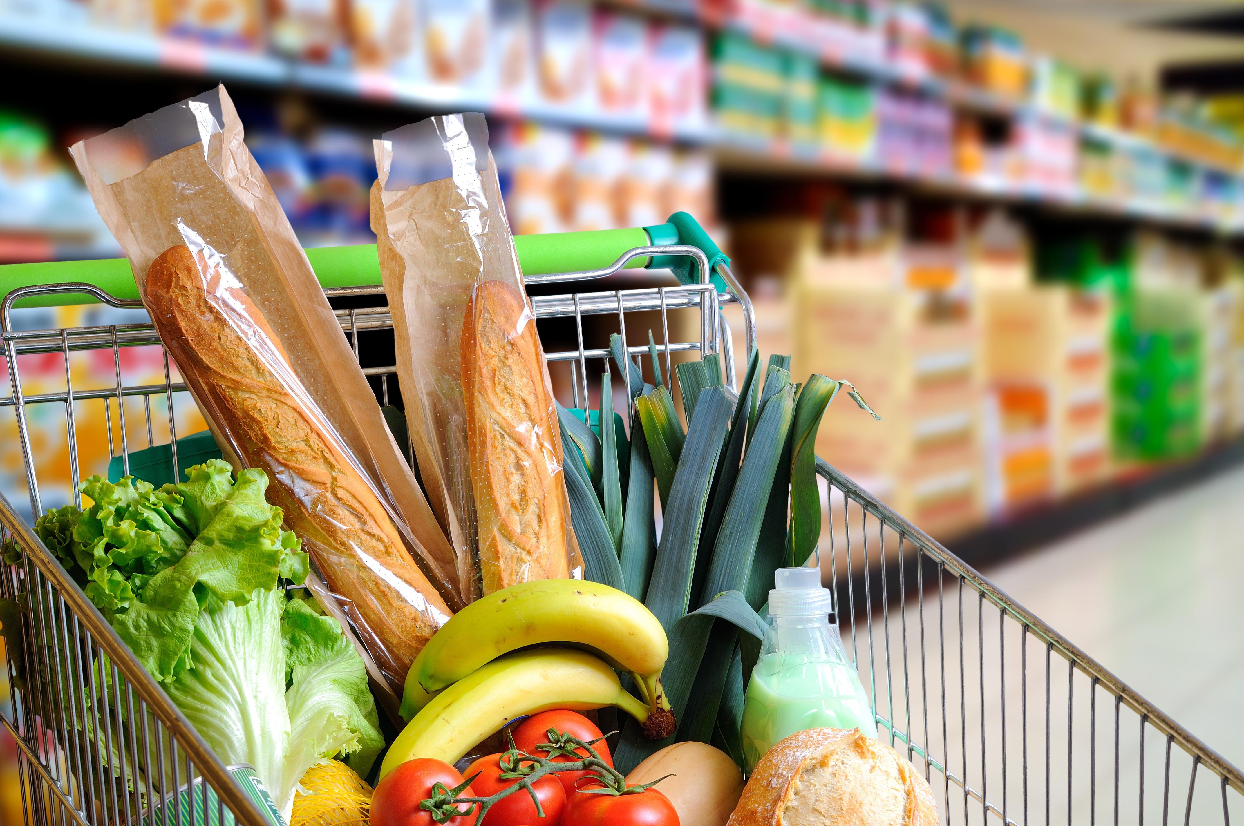 Alimenti, Altroconsumo: inflazione non si arresta ma calano alcuni prodotti