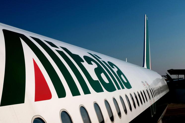 Alitalia, l'altolà dei sindacati