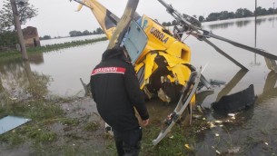 Alluvione Emilia Romagna, elicottero precipita a Lugo