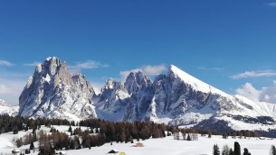 Alto Adige, sciatrici cadono da seggiovia all'Alpe di Siusi: morta una donna, l'altra è grave