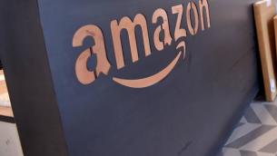 Amazon aumenta lo stipendio d'ingresso: +8% lordo