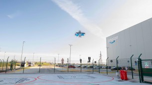 Amazon, successo per 1° volo di prova consegne con droni a San Salvo in Abruzzo