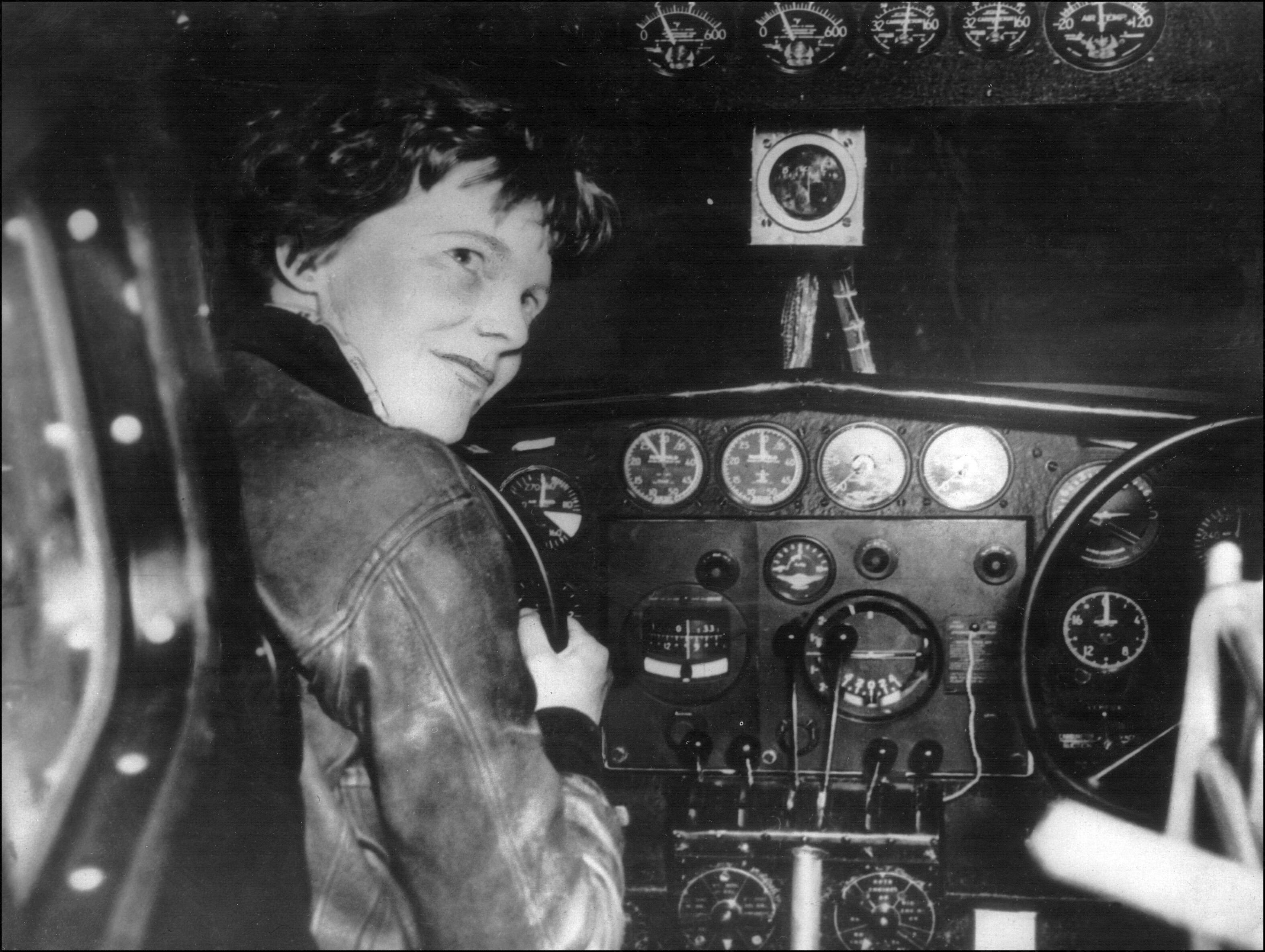 Amelia Earhart, trovato nel Pacifico il relitto di un aereo: "E' quello della leggendaria aviatrice"