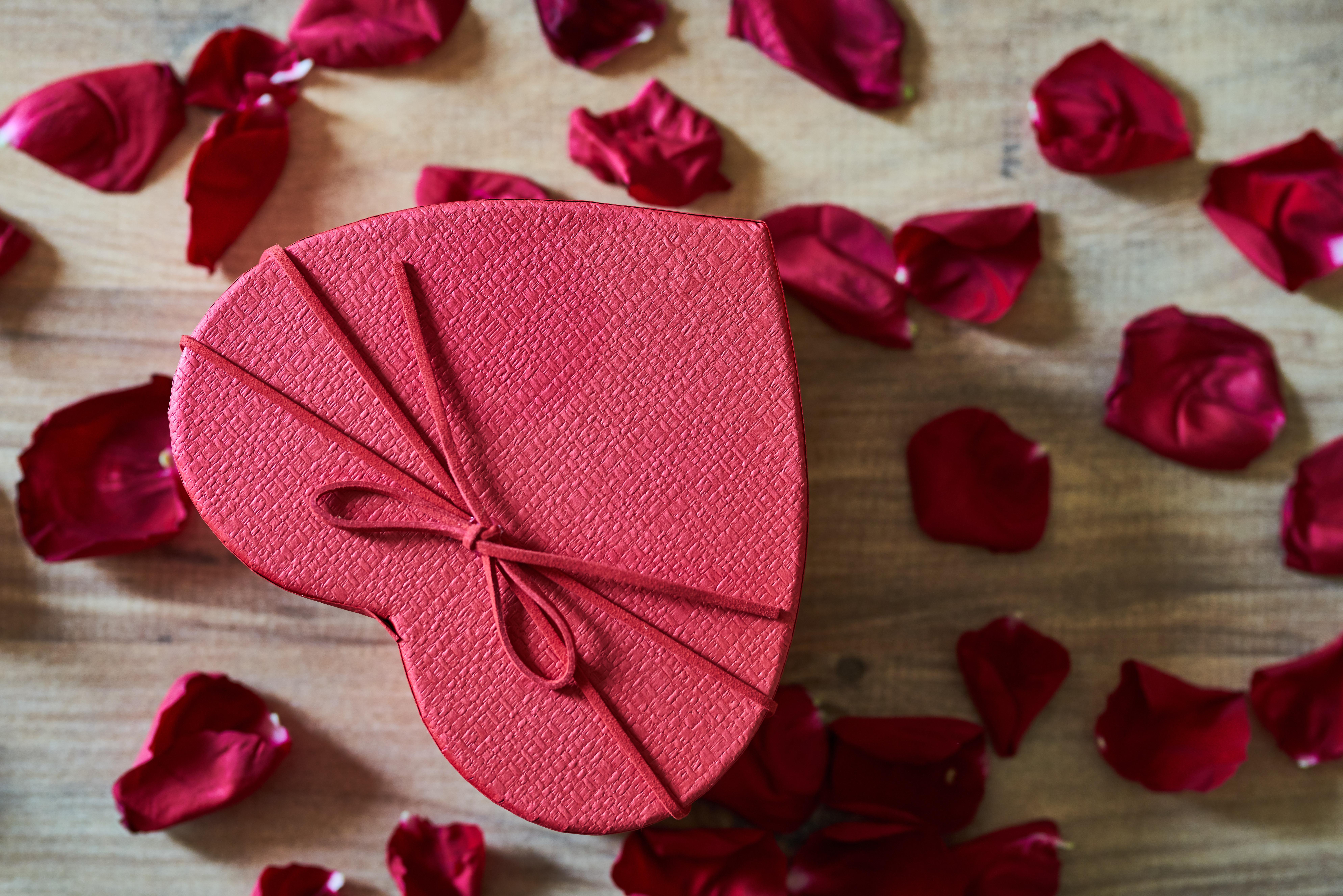 'Amore quanto mi costi', dalla cena ai fiori tutti i rincari di San Valentino