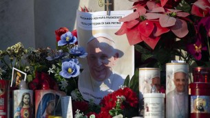 Ancora una "notte tranquilla" per Papa Francesco, il bollettino sulle condizioni