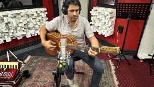 andrea-in-studio