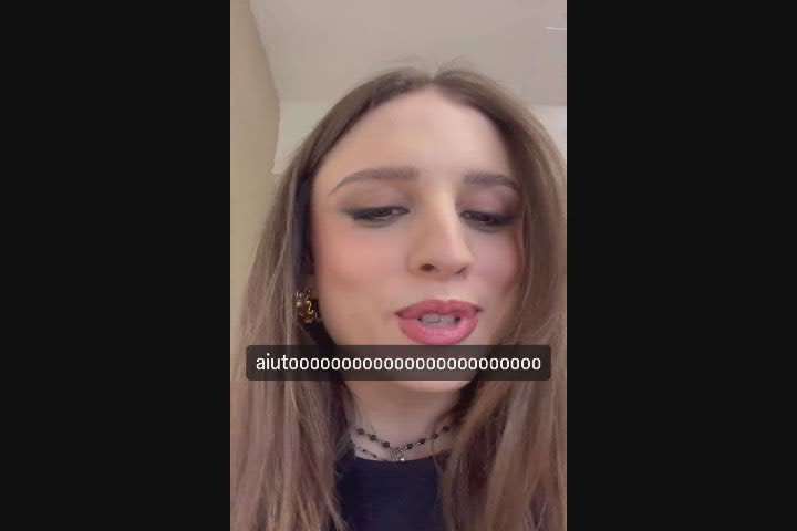 Angelina Mango, il premio e l'appello dopo Sanremo: "Aiuto!" - Video