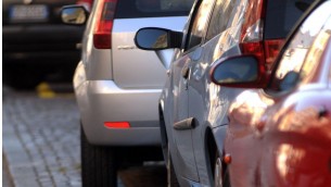 Aniasa, l'auto rimane mezzo trasporto preferito da italiani