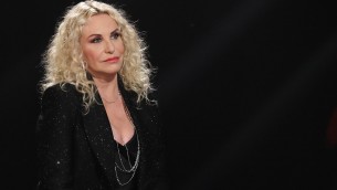 Antonella Clerici operata per cisti ovariche, come funziona l'intervento