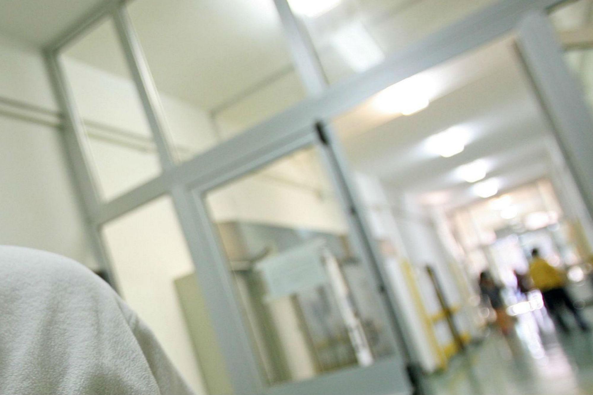 Arezzo, gli amputano il pene ma il tumore non c'era
