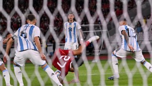 Argentina-Indonesia 2-0, gol di Paredes e Romero