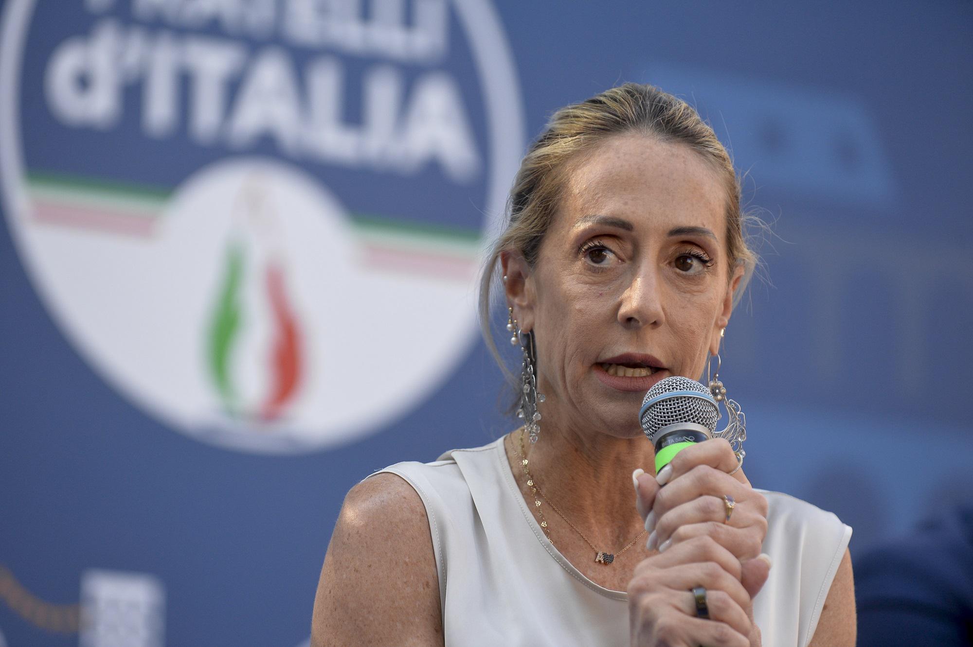 Arianna Meloni: "Governo? Fa grandi cose e non regala mancette"