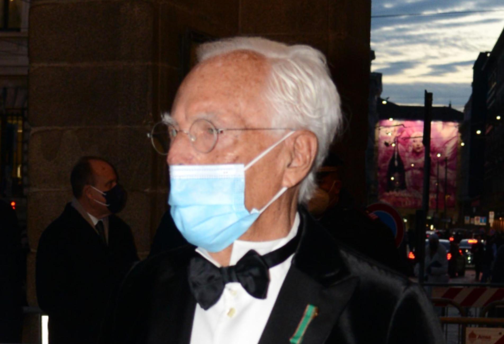 Armani cancella le sfilate: "Troppi contagi"