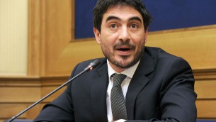 Armi a Ucraina, Fratoianni: "Bocciata la democrazia parlamentare"