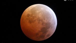 Arriva la super Luna e un'eclissi totale