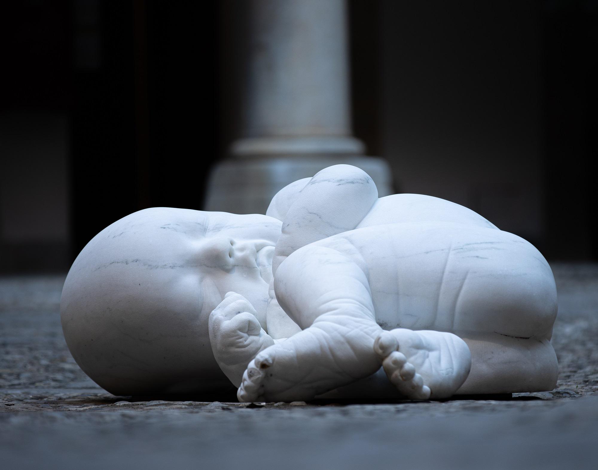 Arte, 'Look Down' di Jago al Palazzo Reale di Palermo