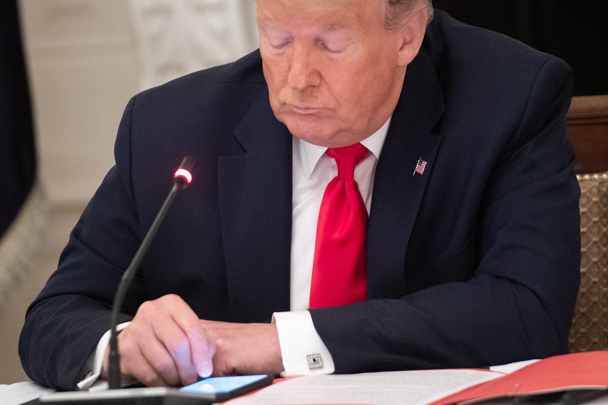 Assalto al Congresso, Trump denunciato da due agenti