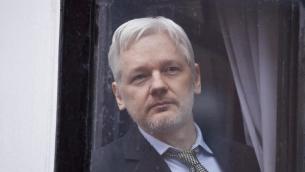 Assange si sposa in carcere, indosserà un kilt