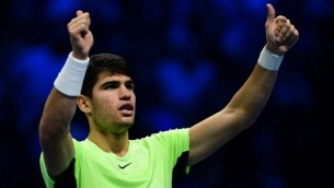 Atp Finals 2023, Alcaraz batte Rublev in due set