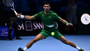 Atp Finals Torino 2022, Djokovic batte anche Medvedev