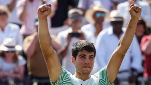 Atp Queen's 2023, Alcaraz vince torneo e torna numero 1